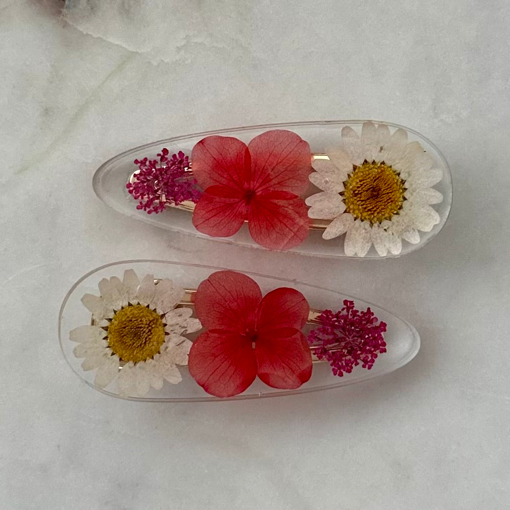Resin Teardrop Hair Barrettes – Handcrafted with Real Flowers & Shells